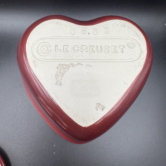 Le Creuset Ombre Red Heart Shape Miniature Covered Ramekin Stoneware Cocotte - Picture 7 of 12